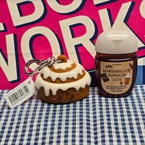 BBW Smiling Cinnamon Roll Pocketbac Holder & Marshmallow Pumpkin Latte Refill